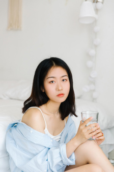 大浴女第11集剧情